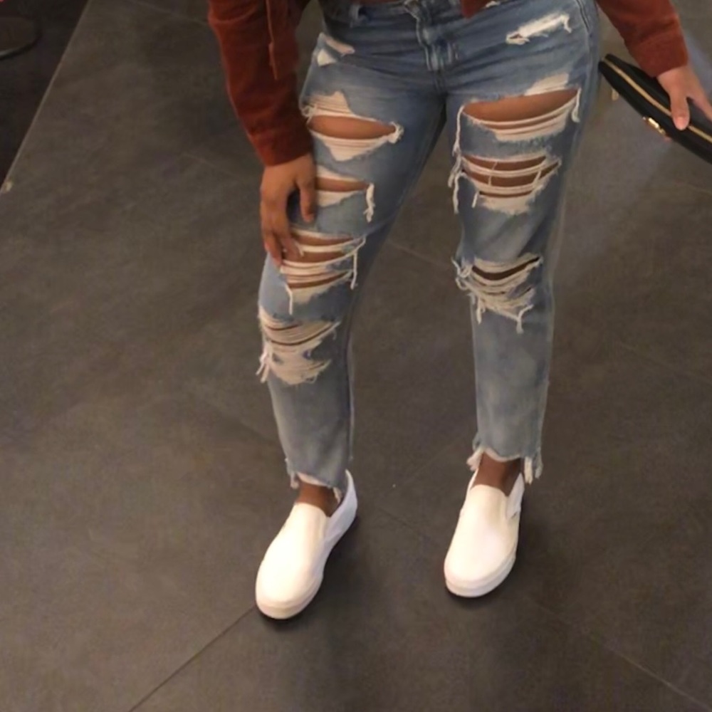 American eagle ripped jeans